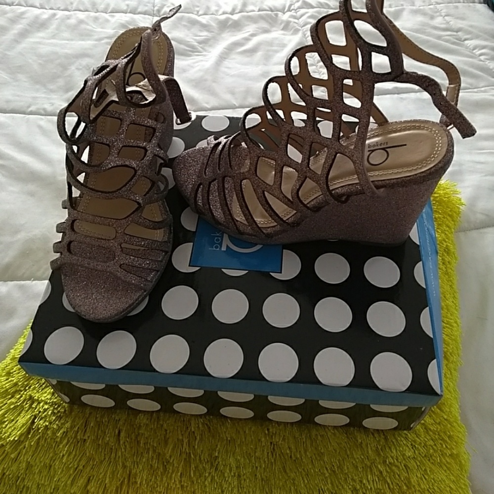 Platform shoes - Picture 2 of 2